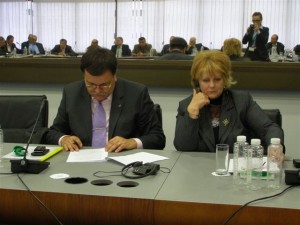 PA190098