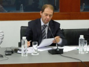 PA190103